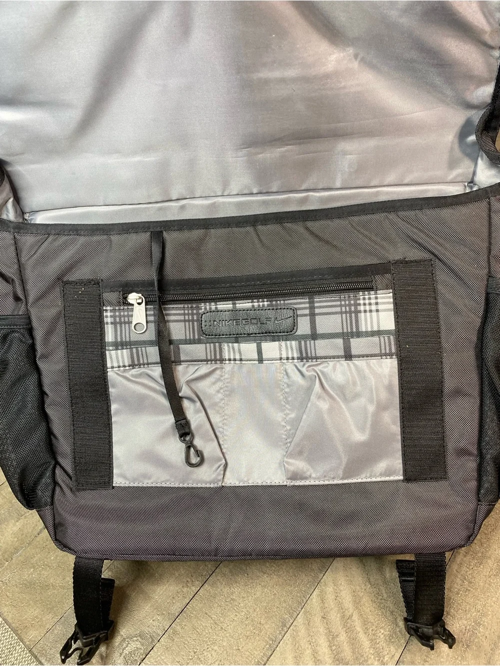 Nike Golf Departure Messenger Laptop Bag Black/Grey, Shoulder Crossbody Travel
